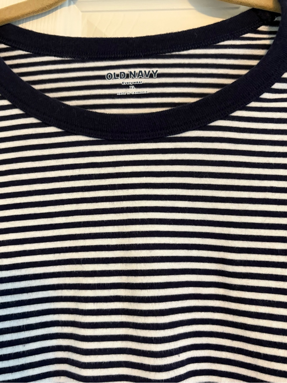 Old Navy Navy and White Striped Everywear Tee Size Women’s XL - Picture 4 of 8